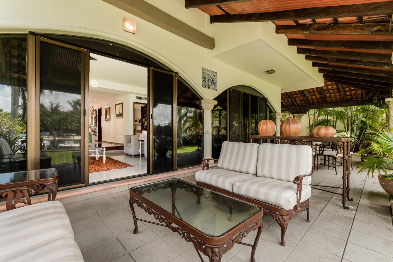 CASA REAL- Increíble villa sobre la laguna by CASA PARAISO Cancún Exterior foto